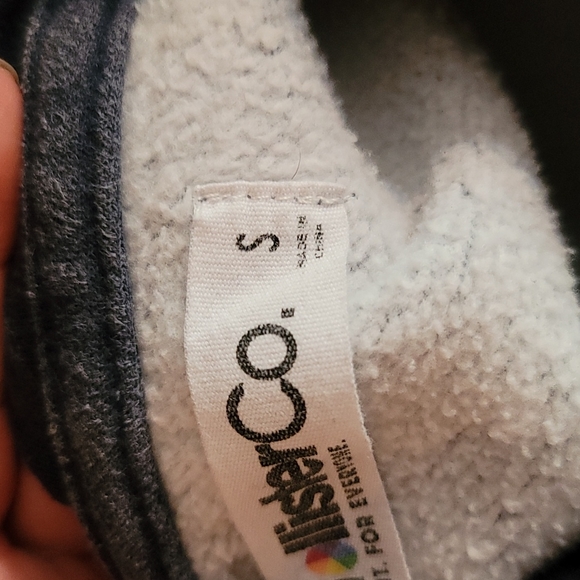 Rare Hollister Embroidered Hoodie Sweatshirt - Picture 7 of 12